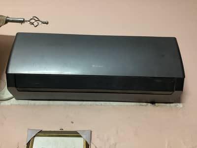 Excellent condition Gree Inverter AC for sale. Contact 03334710678