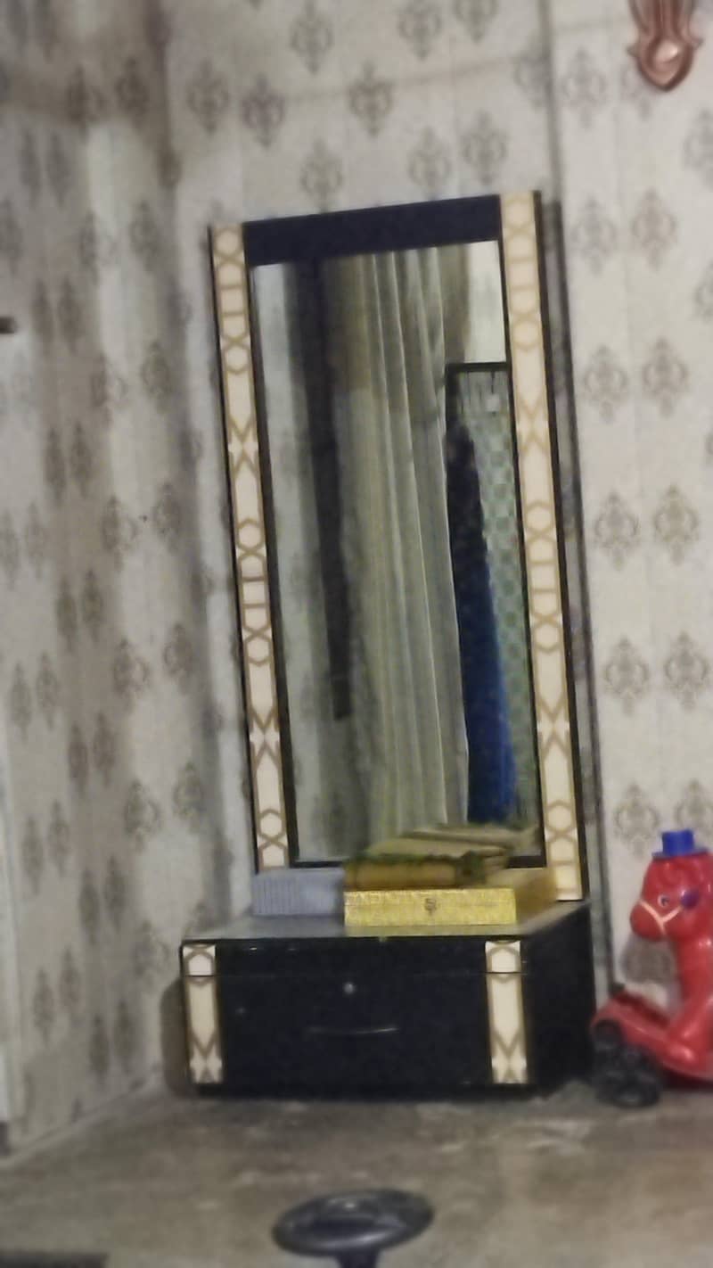 dressing table 2