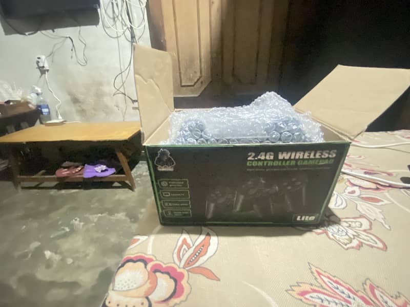 2.4G wireless controllers 11