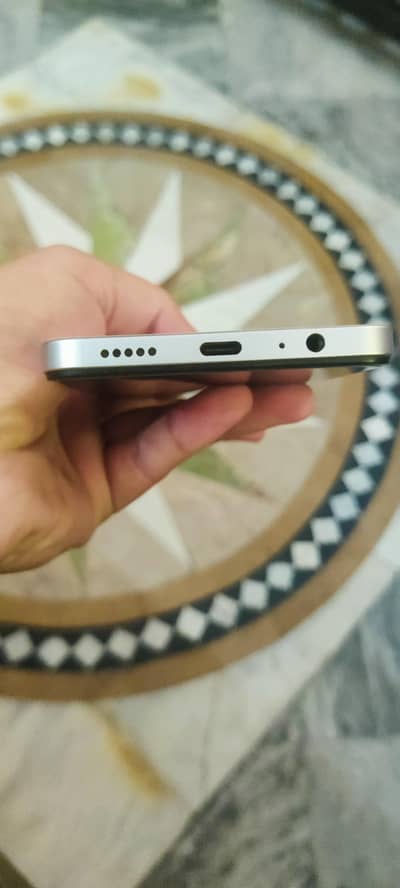 10 by 10 mobile  4+4 gb ram 128 gb memory