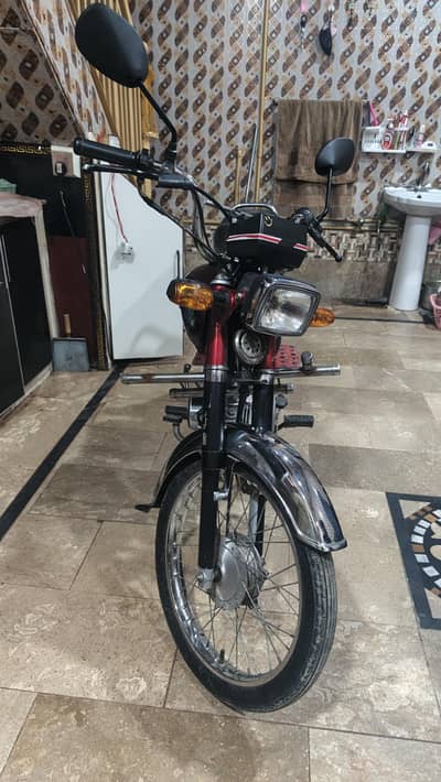 Honda CD 70 2024 unregistered only 8500 km chali ha