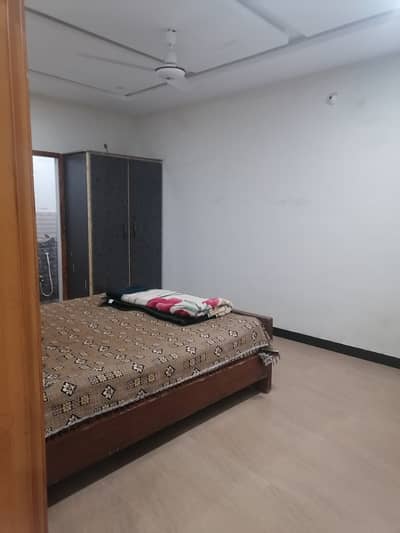 2 bed flat ground flour available for rent