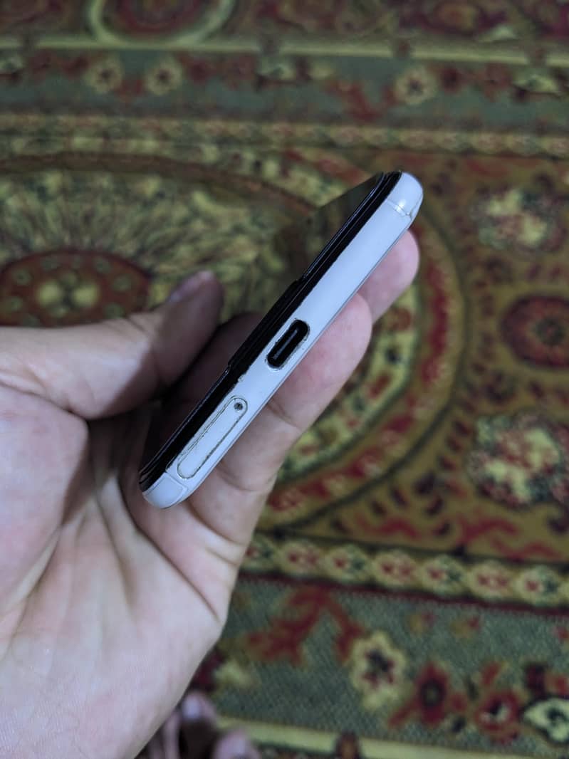 Google Pixel 3 6