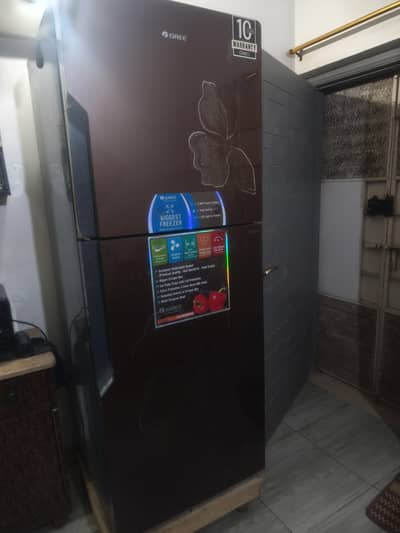 Gree Everest 8890G Refrigerator Full Size (445 liters 16 Cb/ft))