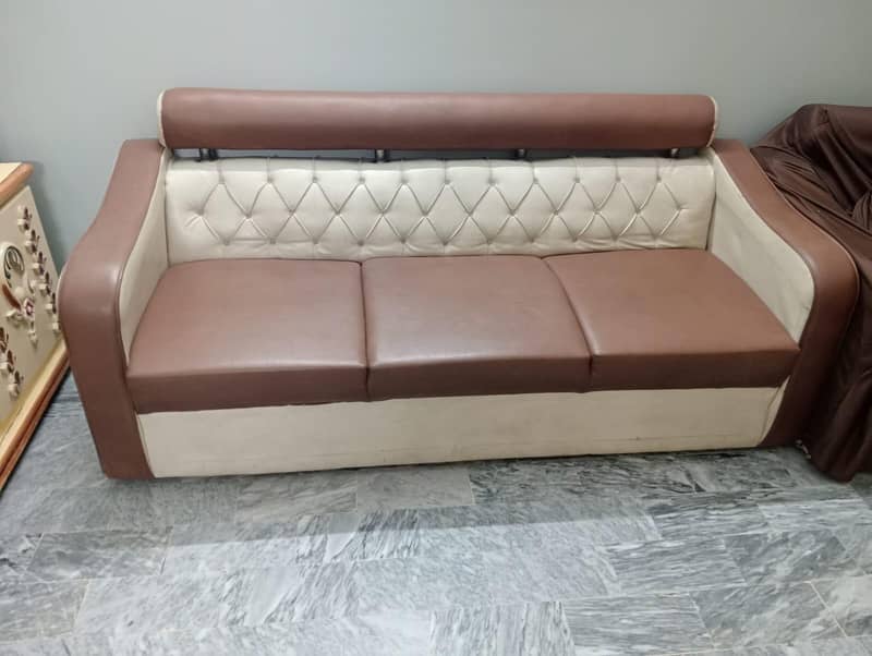 Complete sofa set with table 2