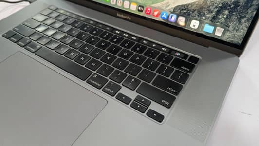 MacBook Pro 16"inch 2019 core i7 16gb Ram 512gb SSD