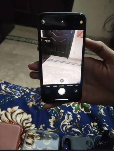 I phone xs for sale battery helth 71