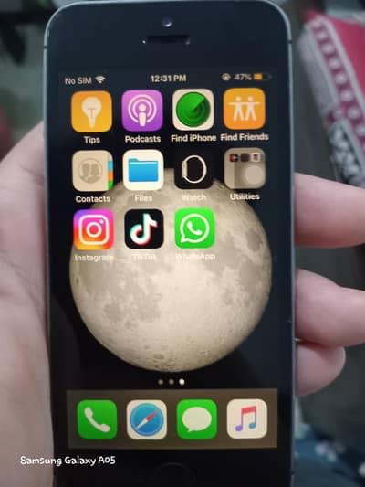 I PHONE 5S mint condition