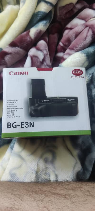 Camera Battery grip for canon user