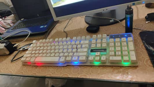 gaming keyboard 10by 10 White colour remove abel buttens