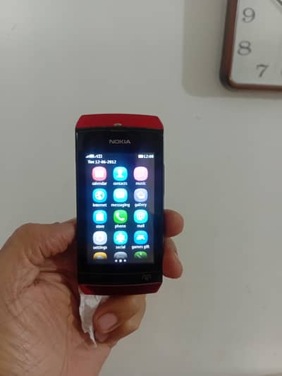 nokia asha 305 touch phone
