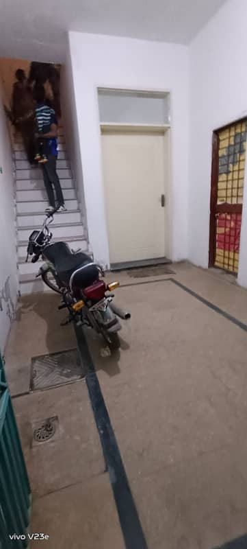 3 MARLA FLAT FOR RENT IN MILITARY ACCOUNT SOCIETY COLLEGE ROAD LAHORE.