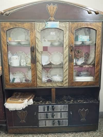 Key Features Solid high-quality wooden crockery cabinet 3 glass displa