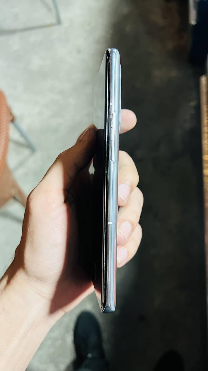 One Plus 9 pro 6