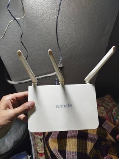 tenda F3 3 antina  with charger