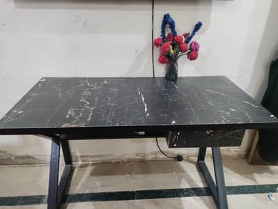 STUDY TABLE WOODEN AWESOME CONDITION