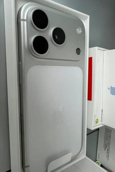 iphone 17 pro max 256Gb Dual Esim 100BH 61CC complete box