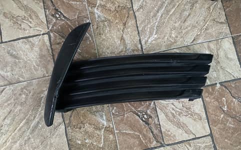 Toyota Corolla 2017-18 front bumper fog side cover