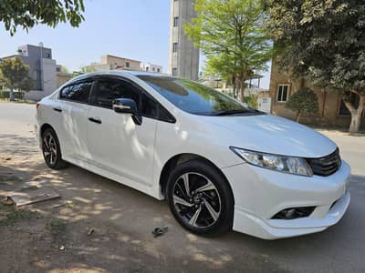 Honda Civic 2013 ( sunroof )