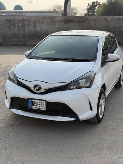 Toyota vitz 2015