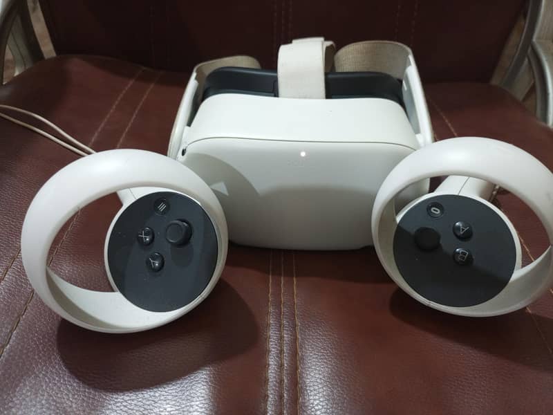 Oculus Quest 2 VR 0