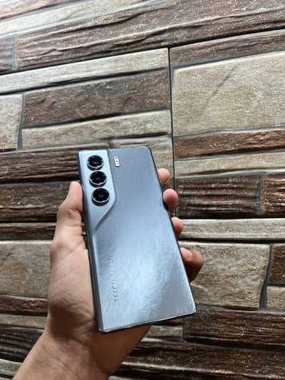 Tecno Camon 40 Pro