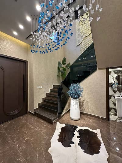 10 Marla Brand New luxury Upper Portion For Rent In DD Block Bahria Town Lahore