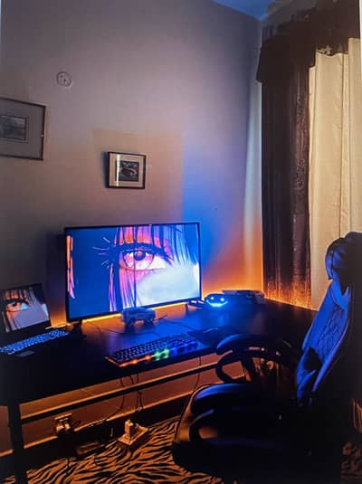 L SHAPE GAMING TABLE - NEW