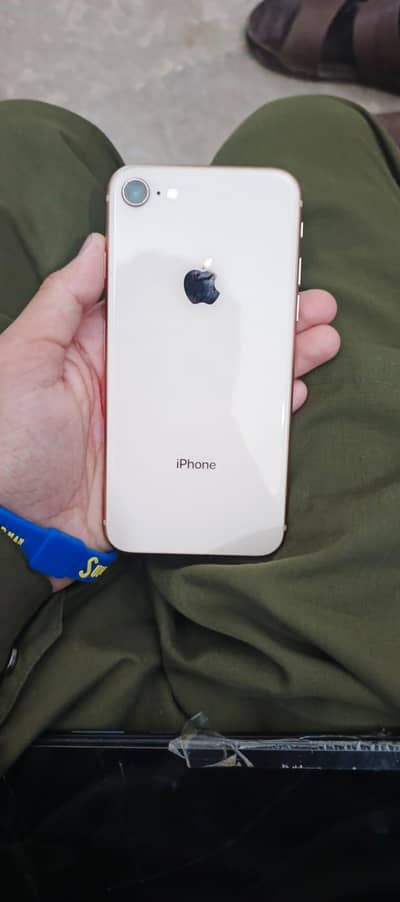 iphone 8. . 256gb . . All oky phone