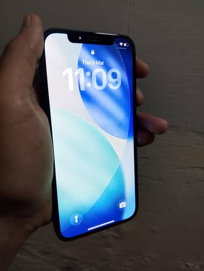 iphone 12 jv battetry health 100% water pack condition 10/10