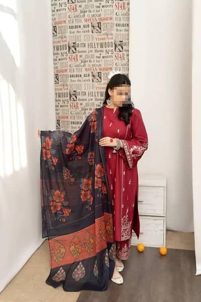 3 Pcs Women's Unstitched Embroidered Suit