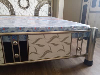 4 PCs Bedroom furniture with mattress