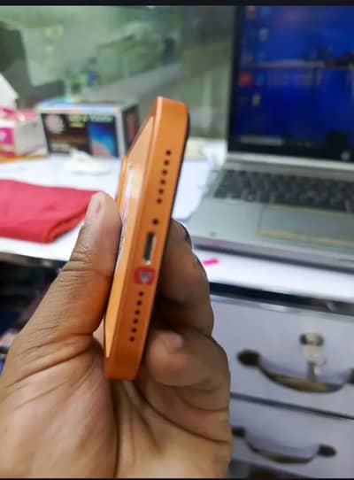 Iphone xr canvert to 17pro 64 gb btry 92 original phn