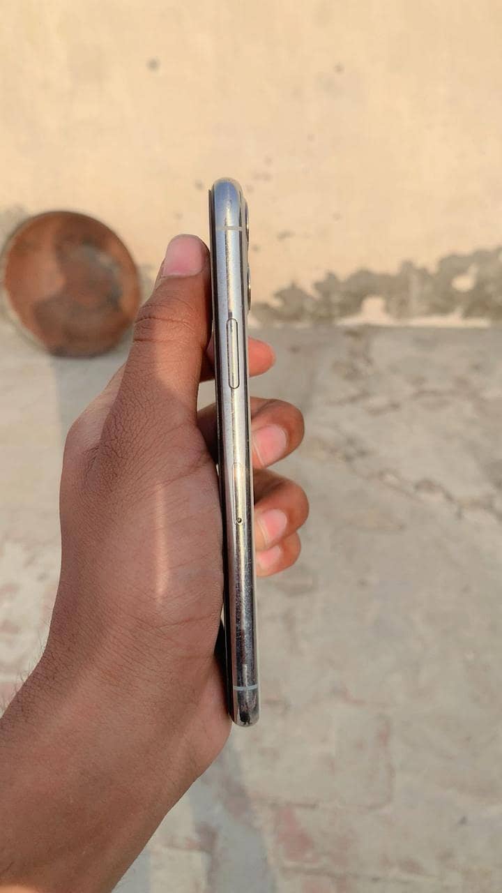 iPhone 11 pro 2