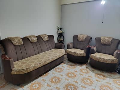 Comfortable 5 Seater Sofa – Good Condition