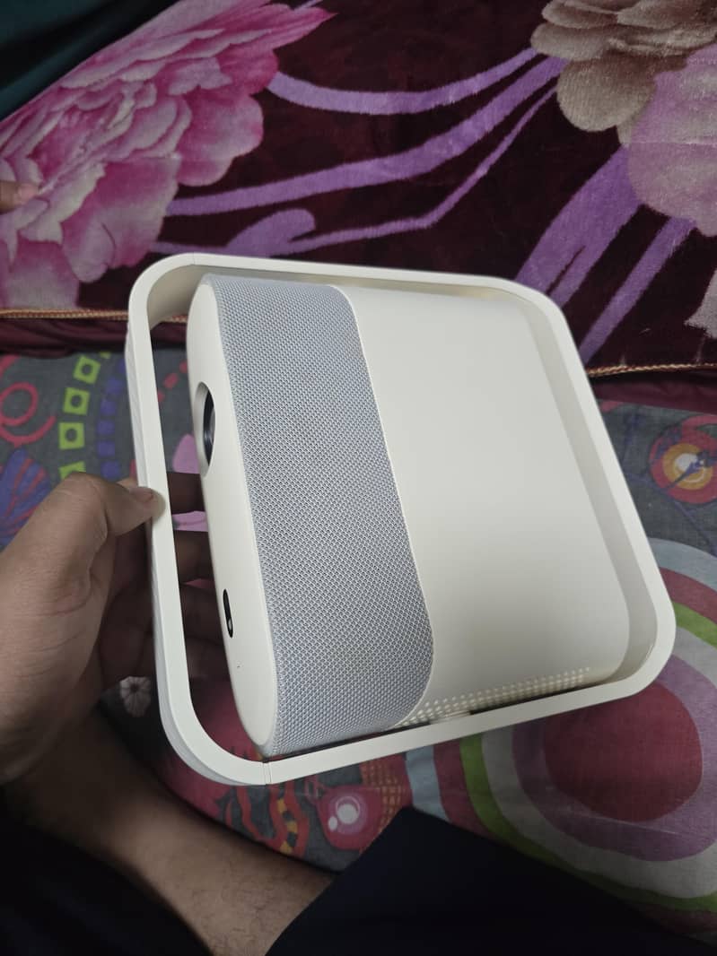 Smart Android Projector 4