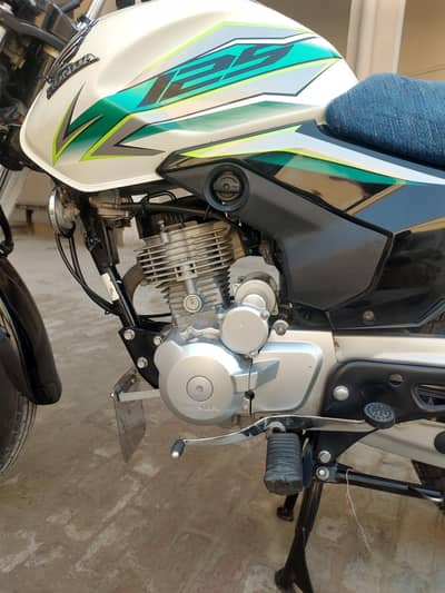 HONDA cb125f special edition