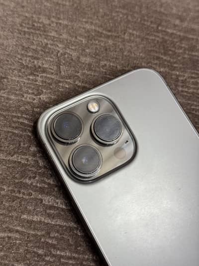 13 PRO NON PTA 10/10