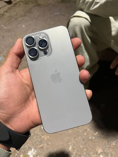 iphon 15 pro max jv 256 GB BH 94 water pack 10/10 full ok LLA model