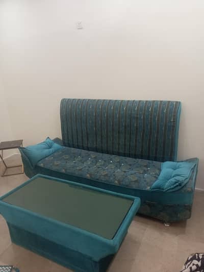 7 Seater sofa with Table