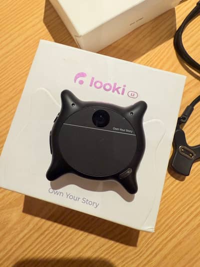 Looki L1 AI Wearable Device