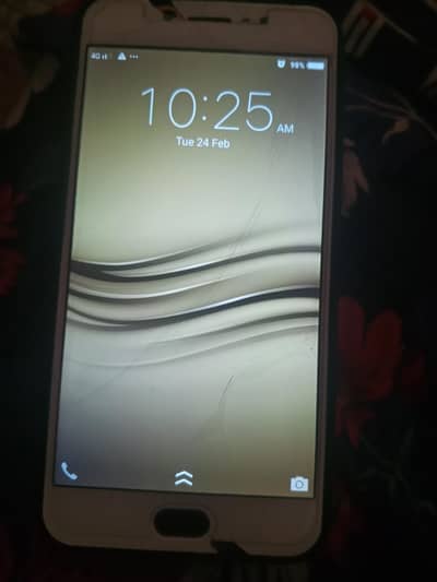 vivo A67 4 64 all okye Thora SA shisha chatka hua hy