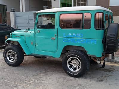 Toyota Land Cruiser FJ40/BJ40 Excellent Jeep