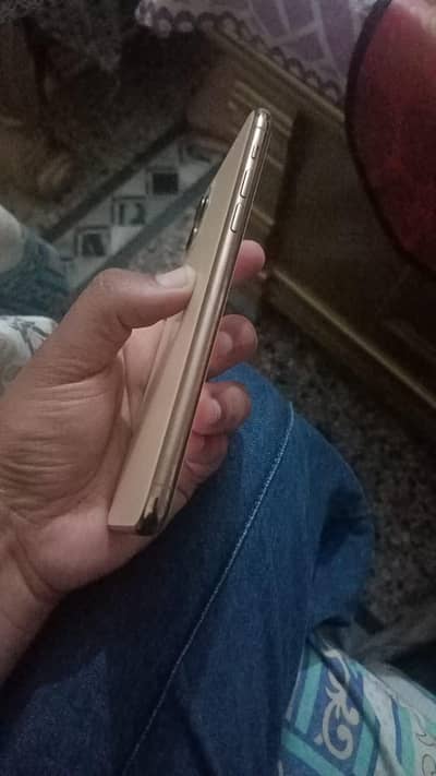 I phone 11 pro max 256 Gb factory unlock