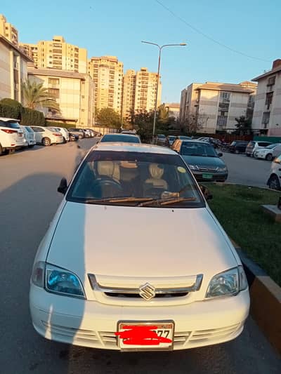 Suzuki cultus 2005 white colour