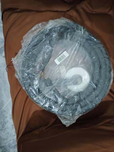 gree ac kit 10 foot and 18 foot Ac paip and 3 core tar 18 foot used ha