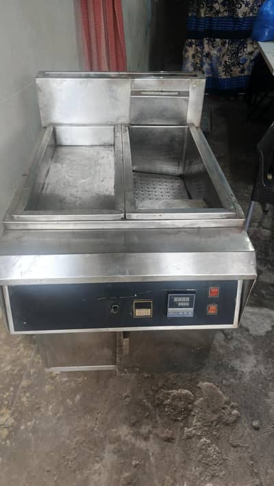 deep fryer for sale 16 litter very good condition