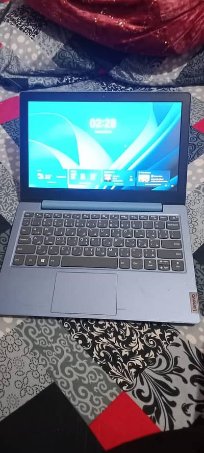 Lenovo ideapad 1