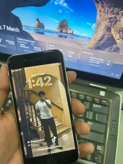 iPhone SE 2020 64gb battery health 92