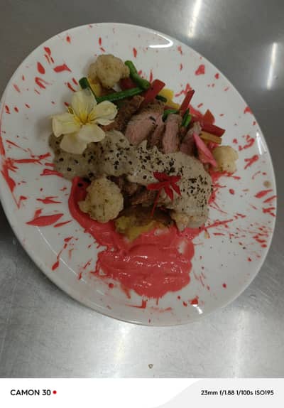 I am continental Chinese and fast food chef 03347262020